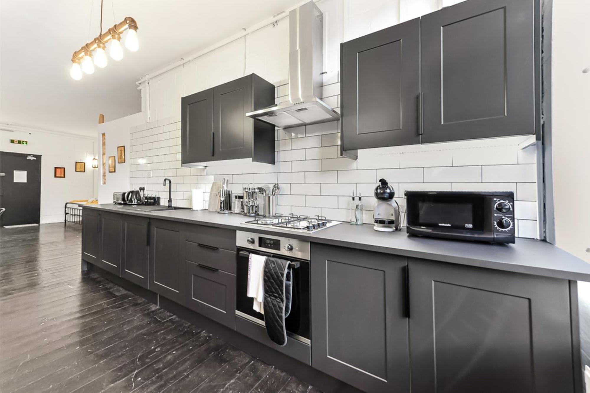 Trendy And Eccentric Flat In Hackney Londra